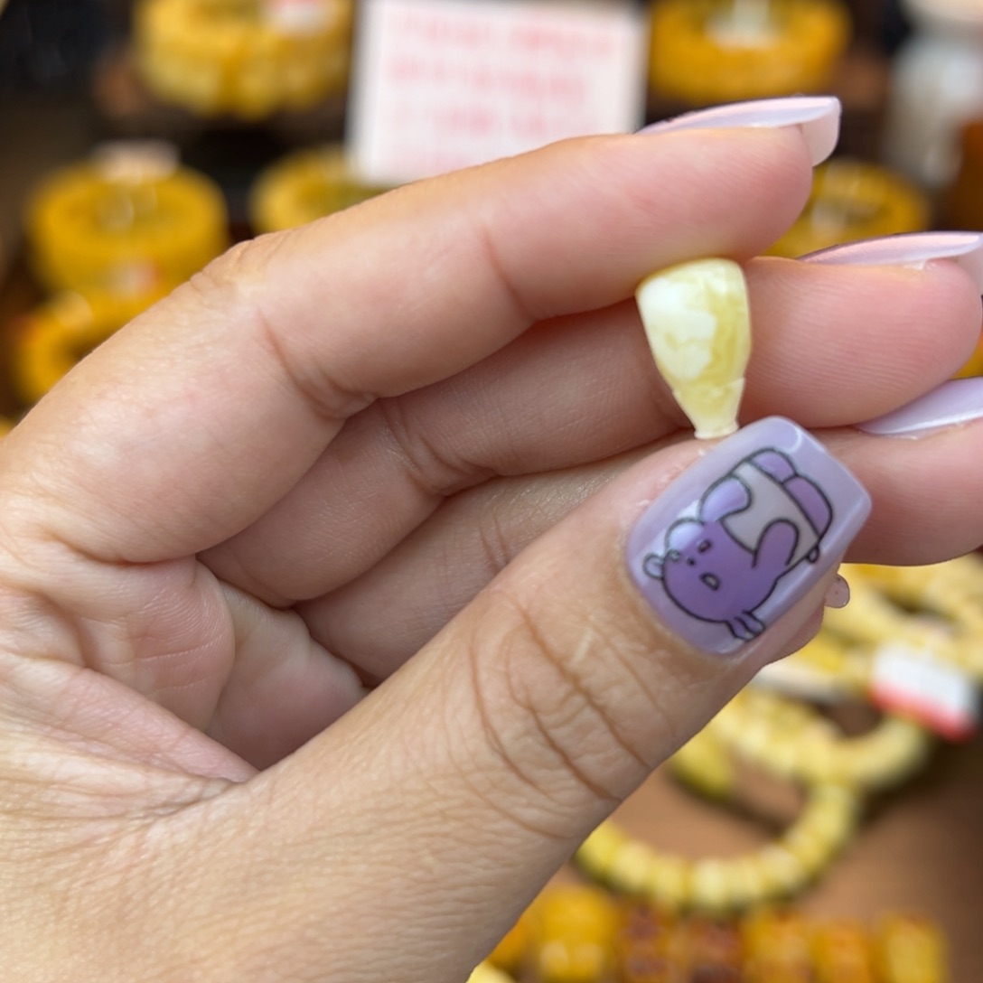 琥珀裸石未镶嵌kjjhhhnnmmm