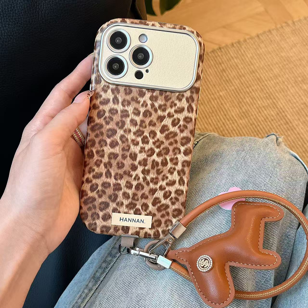 全包大视窗豹纹手机壳适用16promax苹果15女14带手绳13pro华为12