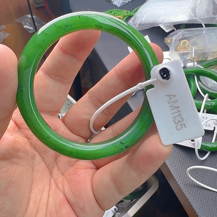 和田玉（碧玉）手镯未镶嵌56