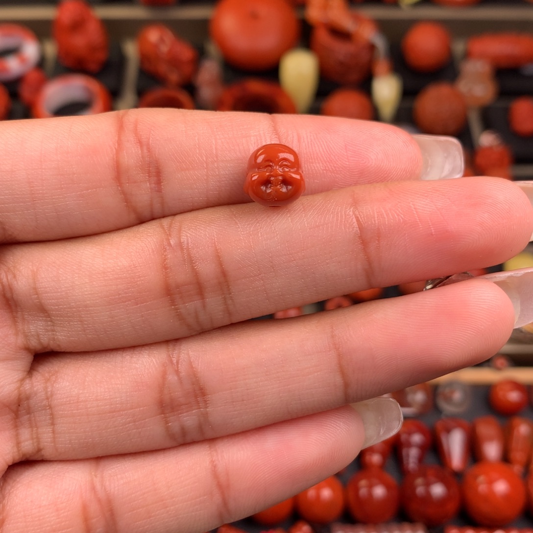 南红玛瑙未镶嵌笑佛8+