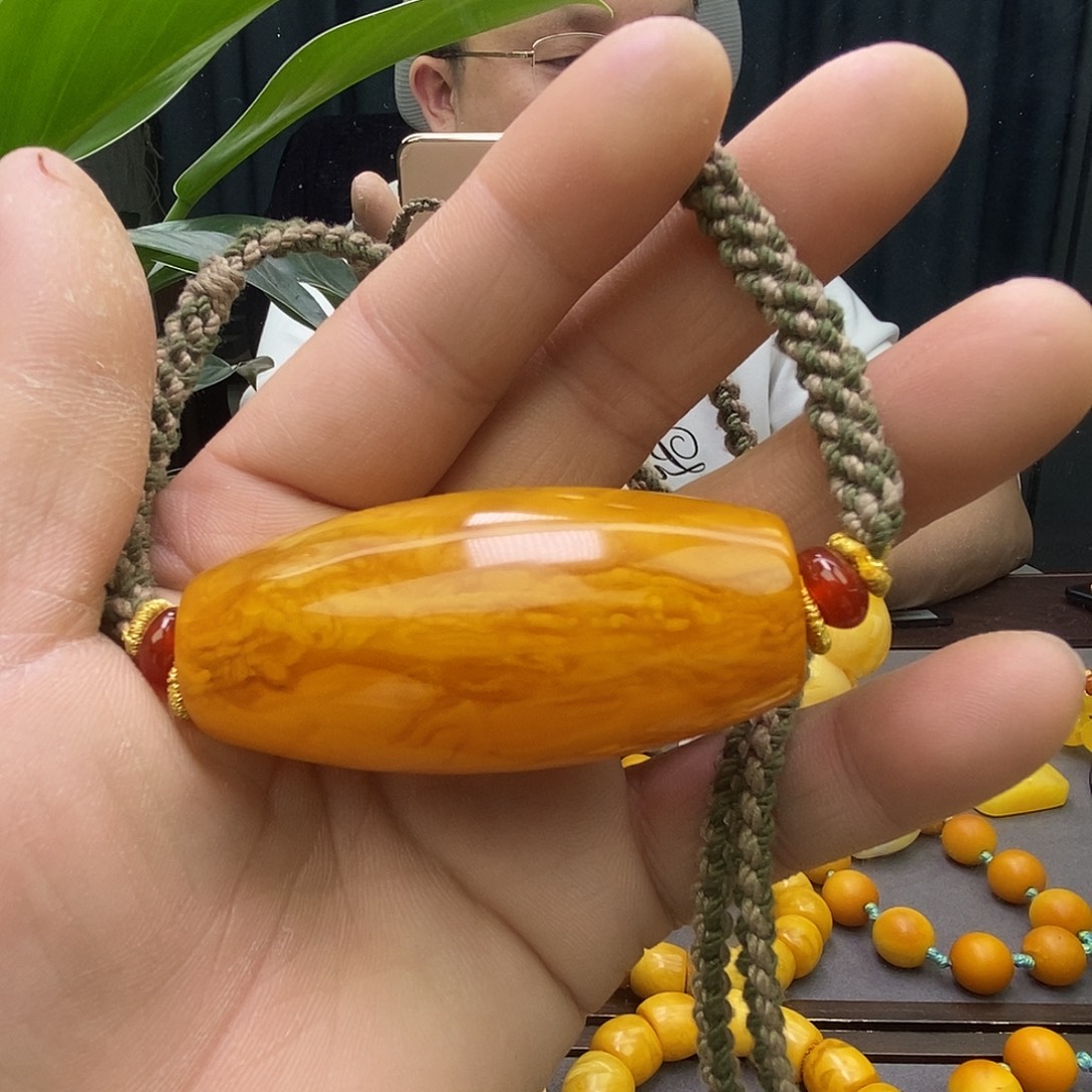 蜜蜡未镶嵌珠宝奇石