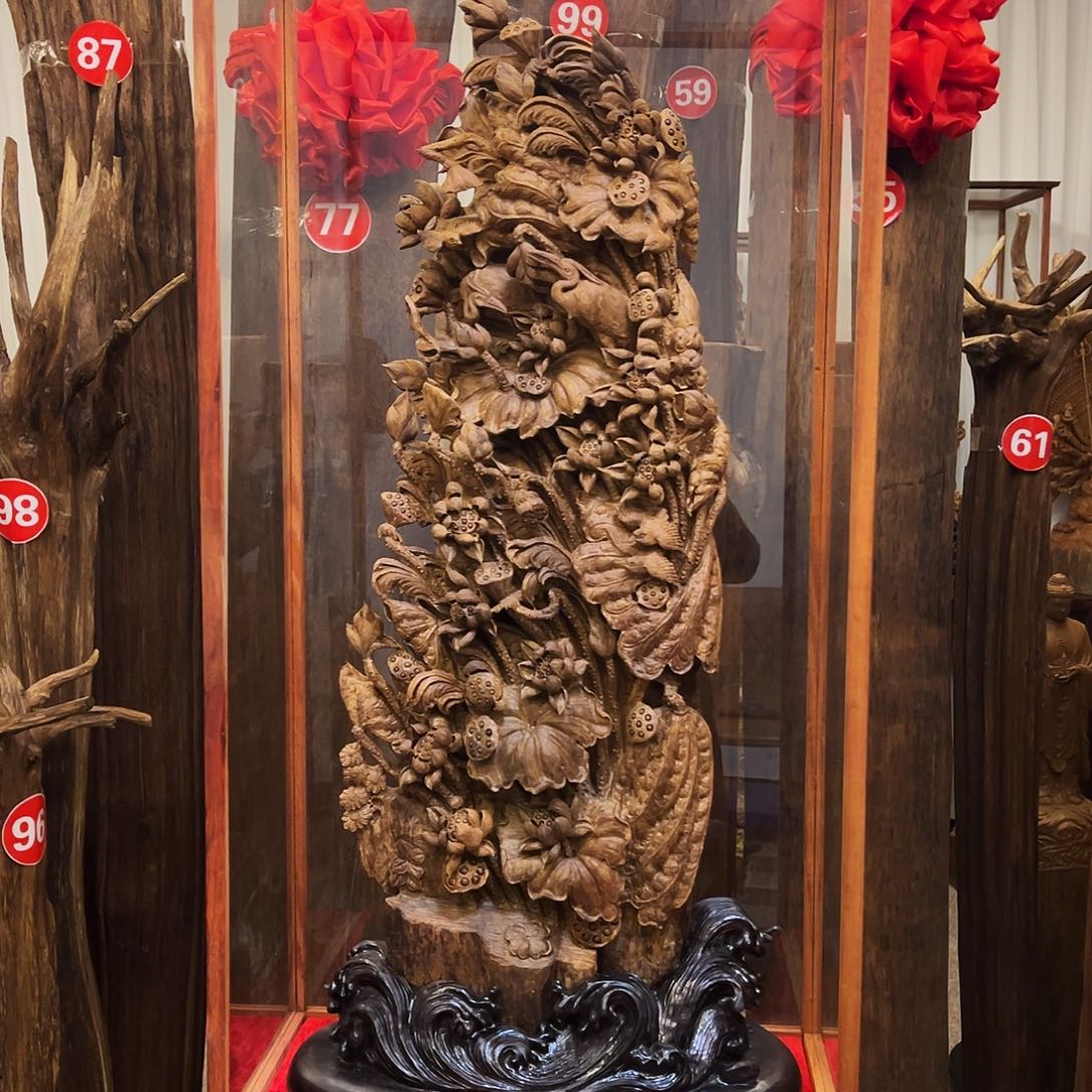 快***东沉香材料雕刻摆件