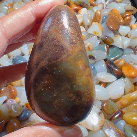 和田玉未镶嵌珠宝奇石167克