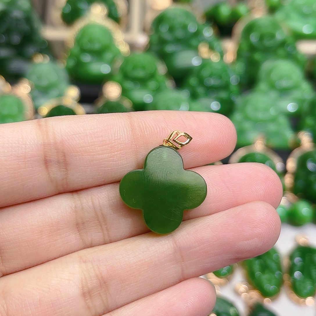 和田玉（碧玉）颈饰18K金镶嵌