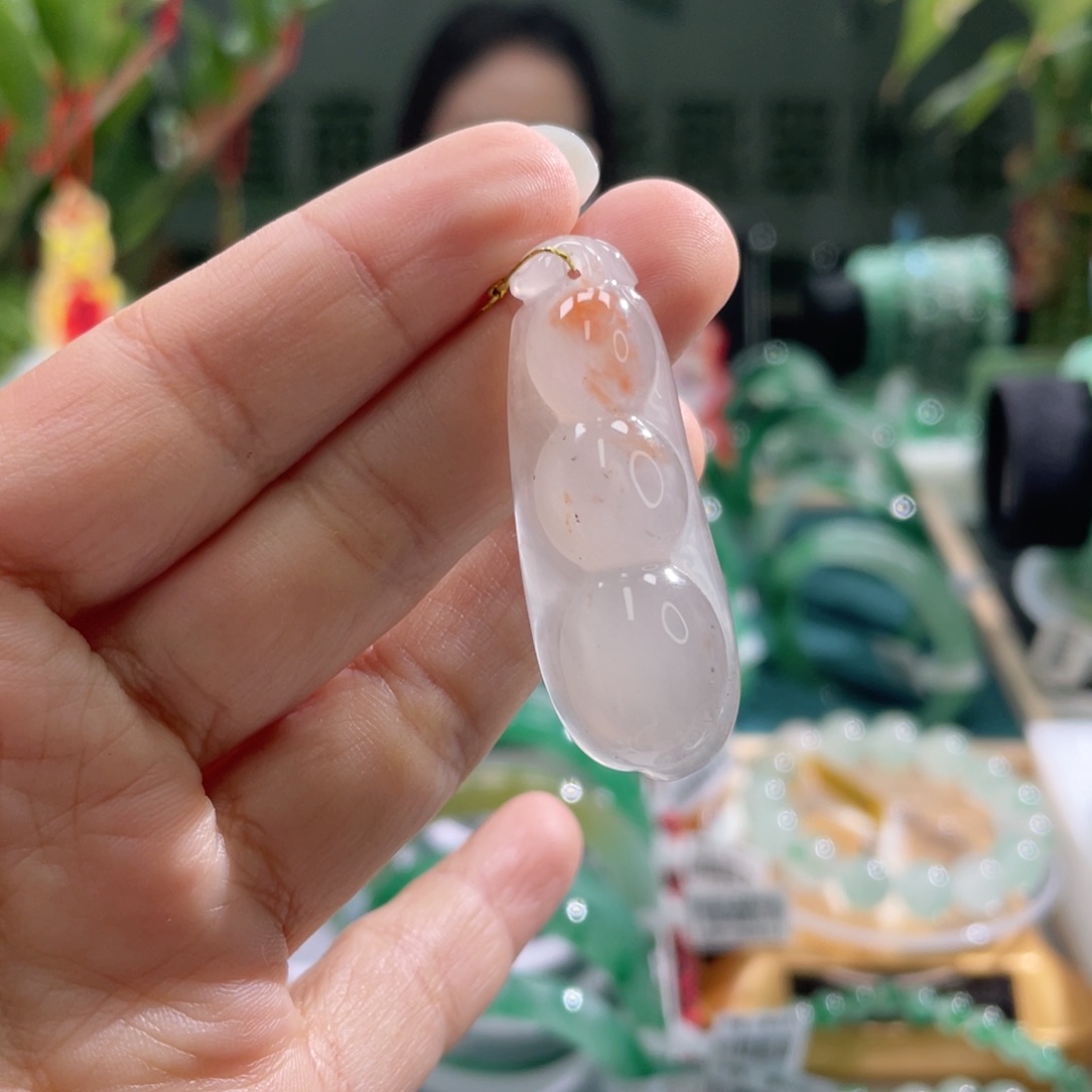 石英质玉颈饰未镶嵌