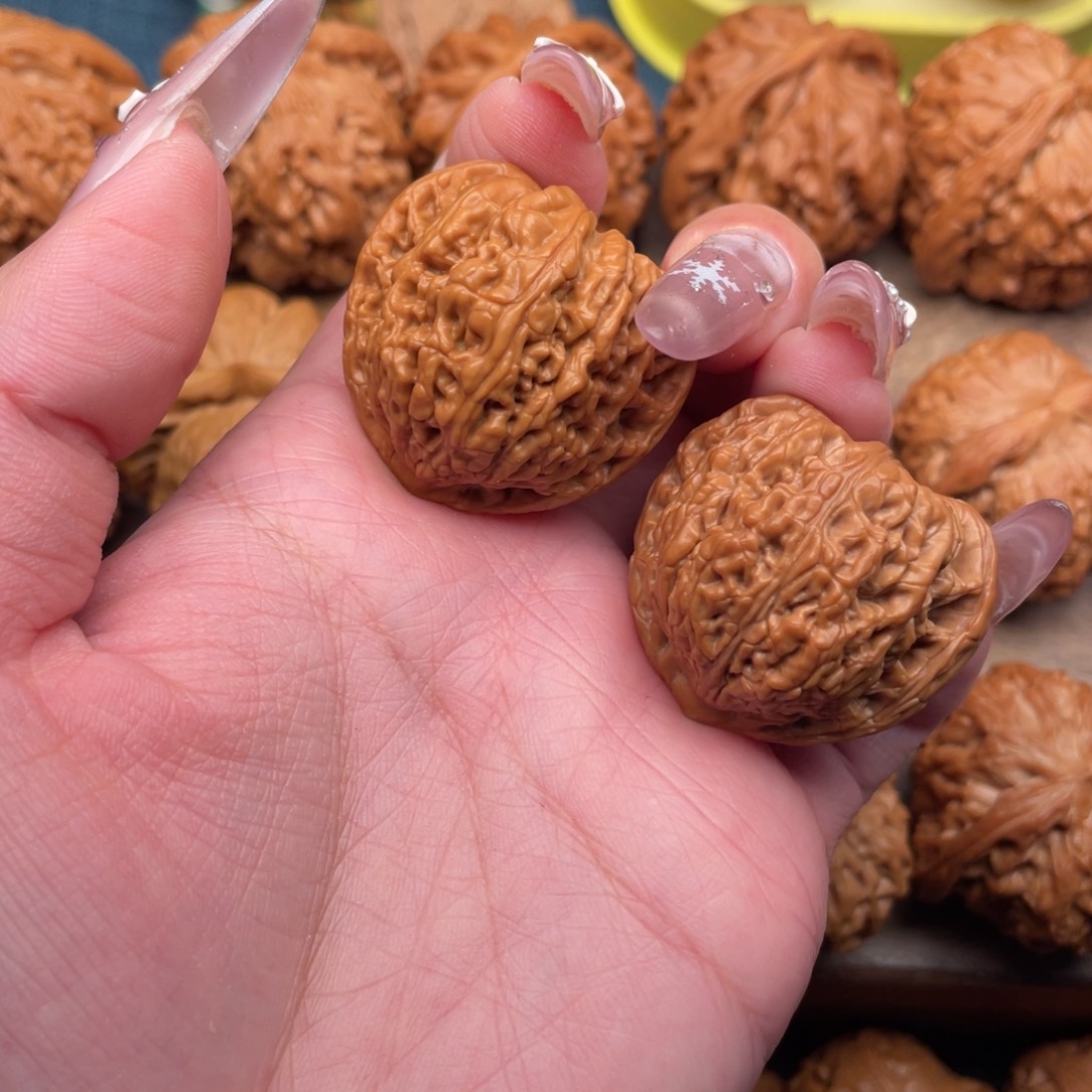 文玩核桃把件全品精配三角密纹34