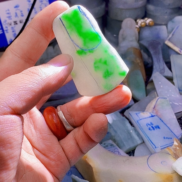 定制翡翠未镶嵌八**味翡翠