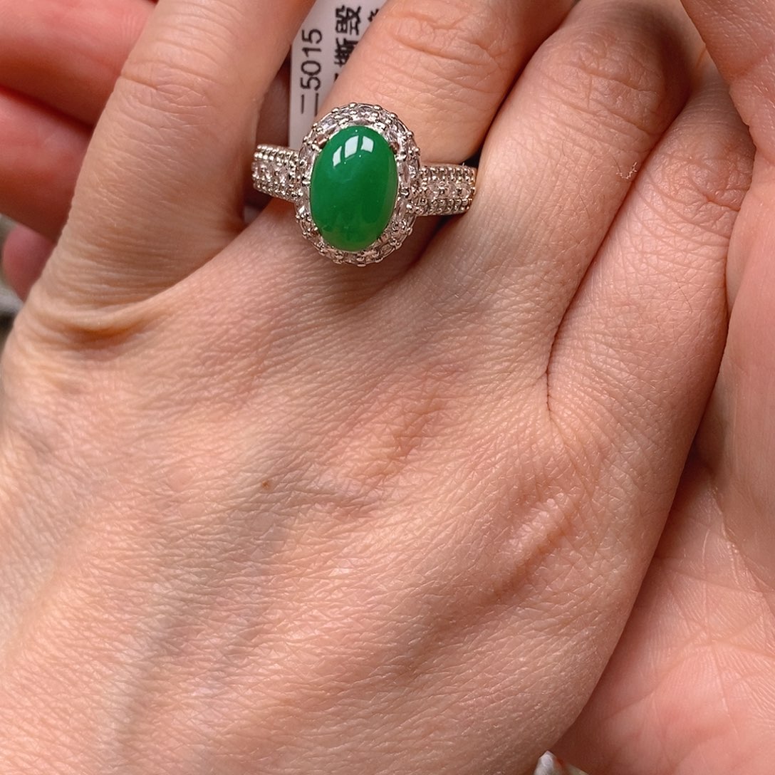 翡翠戒指未镶嵌翡翠蛋面