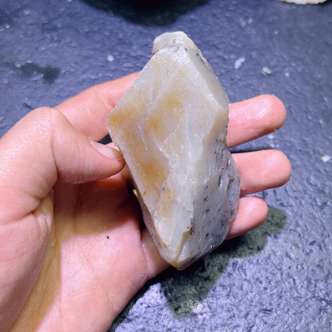 和田玉未镶嵌珠宝半成品