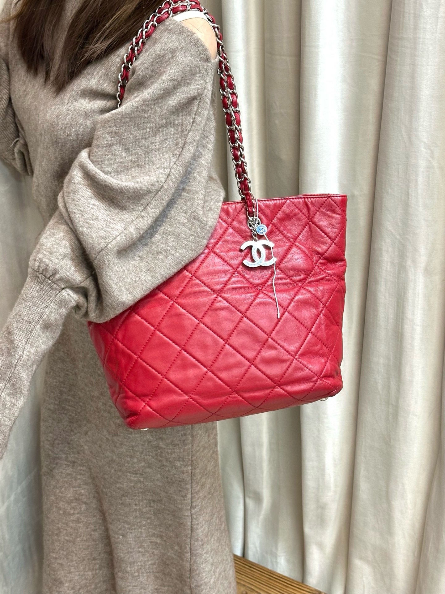 95新 Chanel/香奈儿 chanel 酒红色托特单肩包