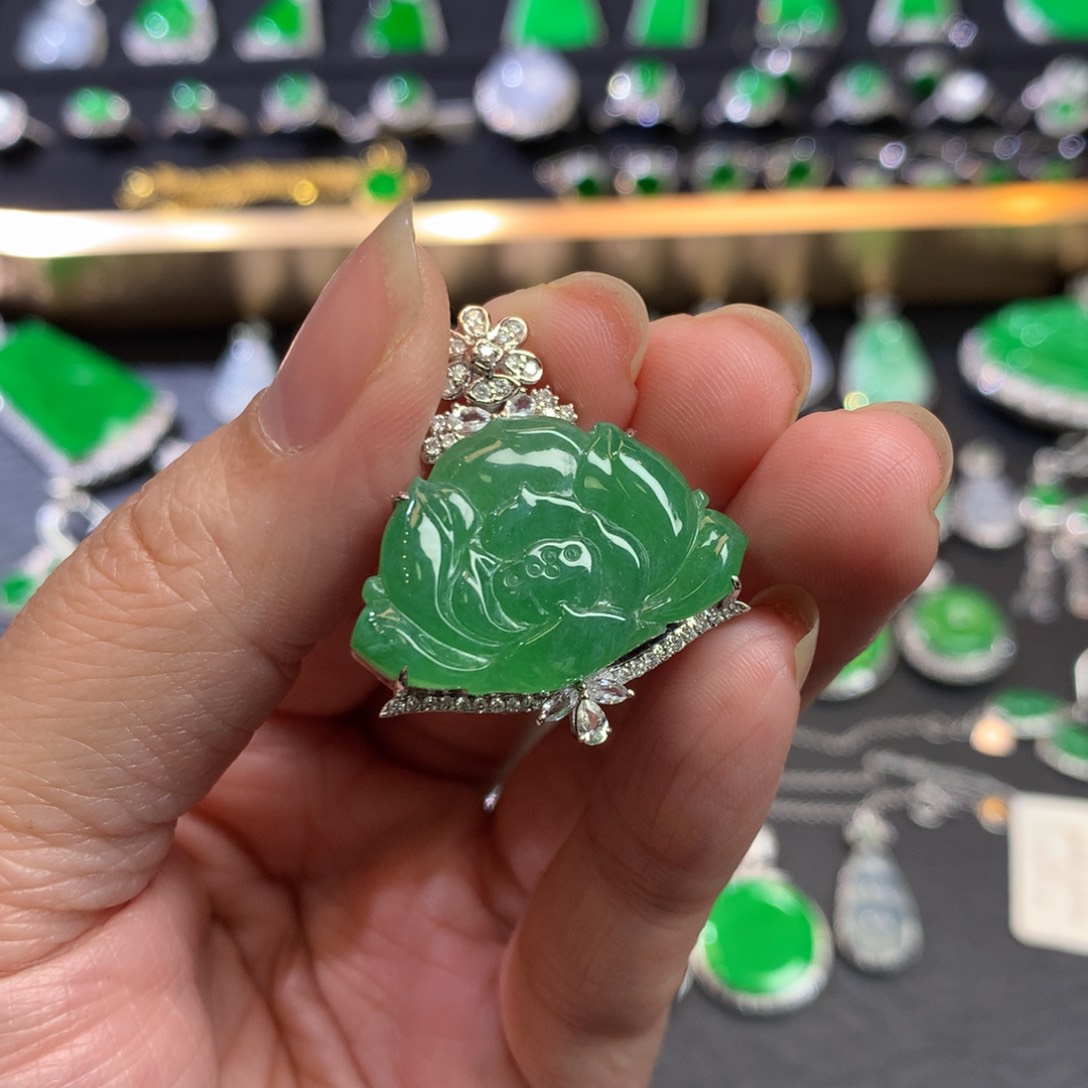 翡翠吊坠(不含链)18K金镶嵌