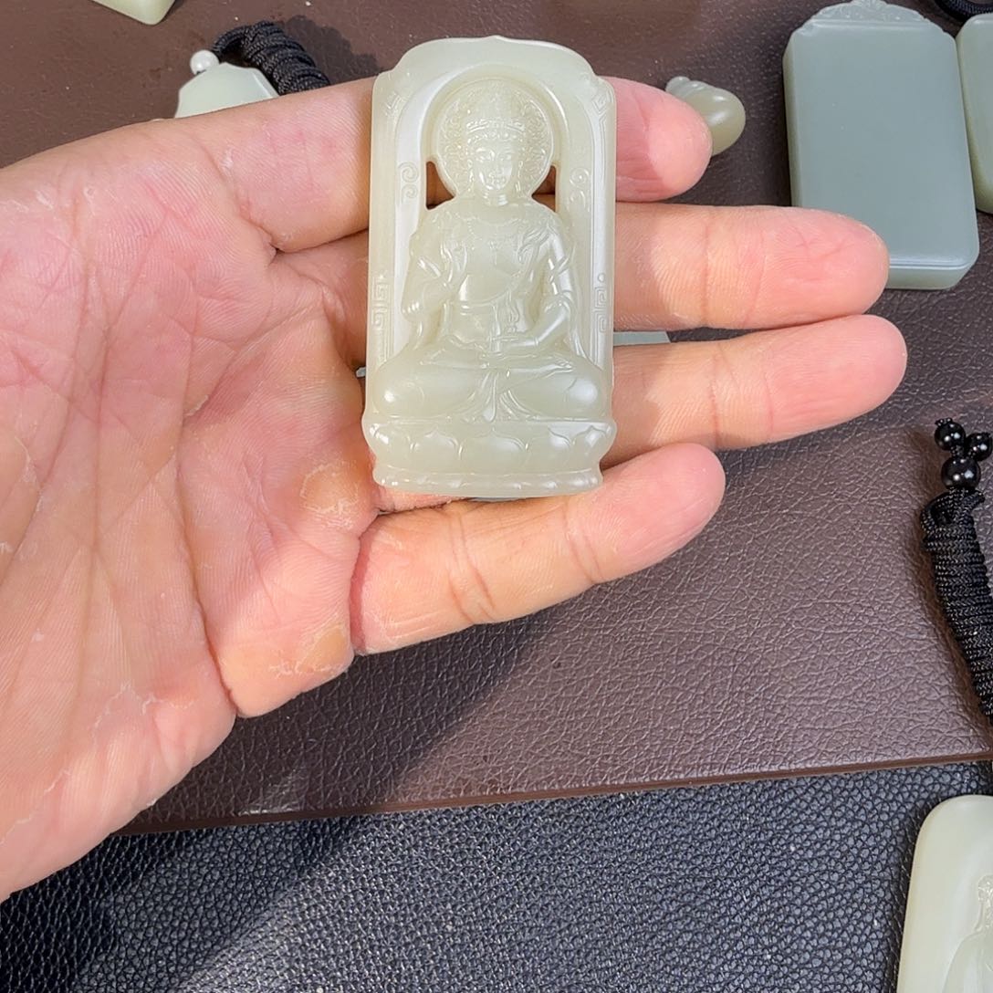 和田玉未镶嵌吊坠(不含链)