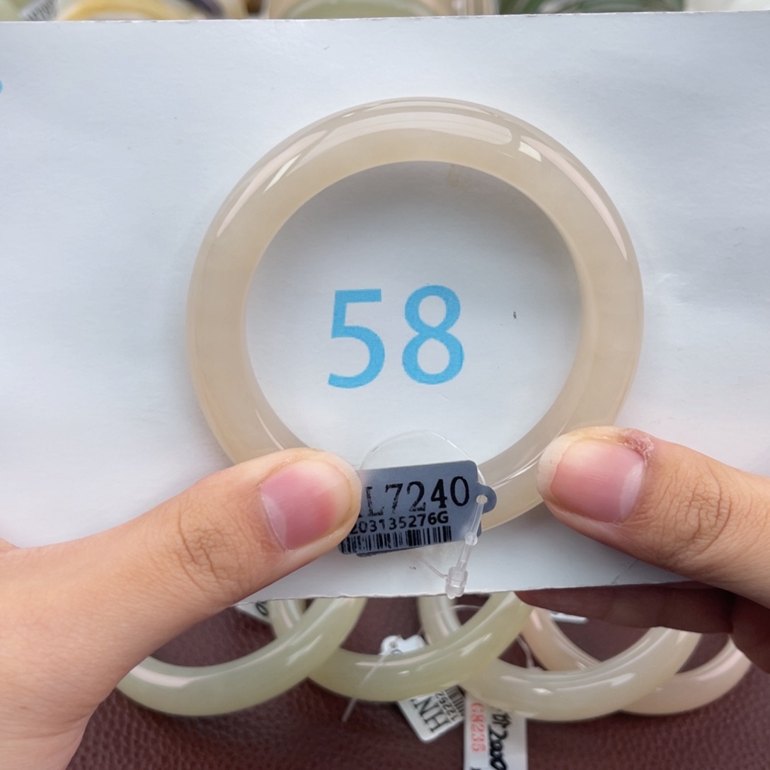 和田玉手镯未镶嵌婷*尔