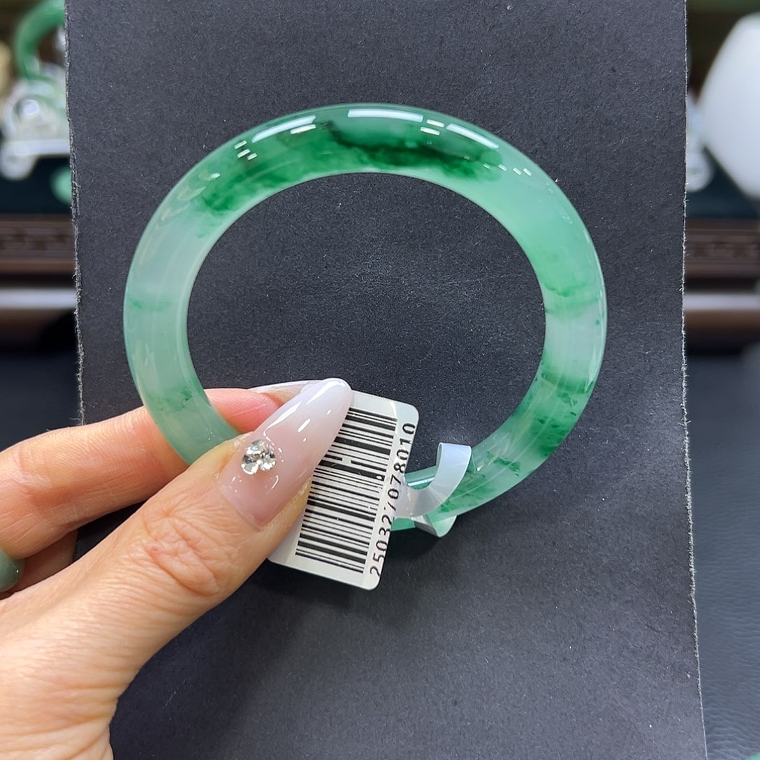 石英质玉（非洲翠）未镶嵌手镯55-56