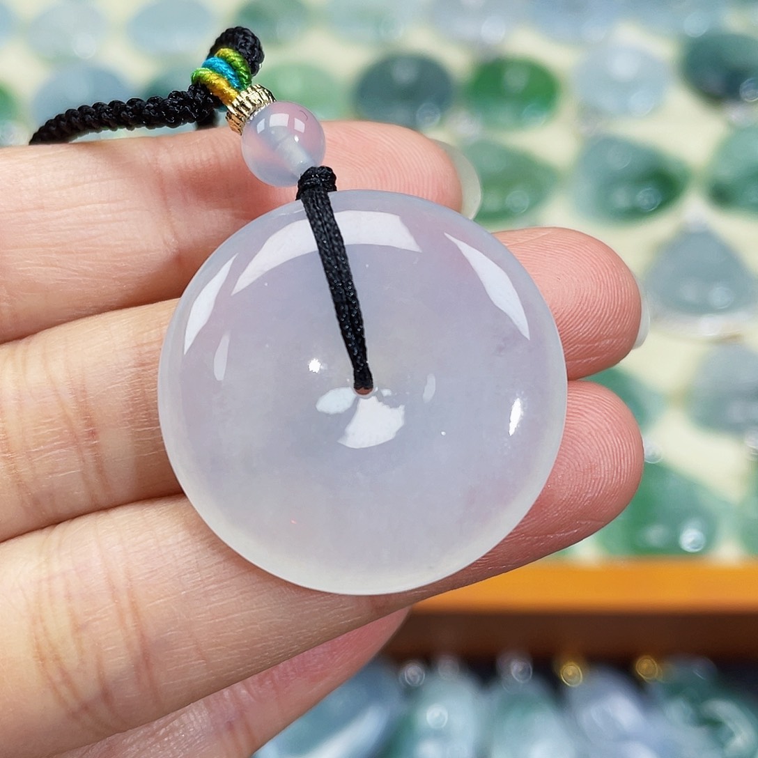 翡翠颈饰未镶嵌吊坠