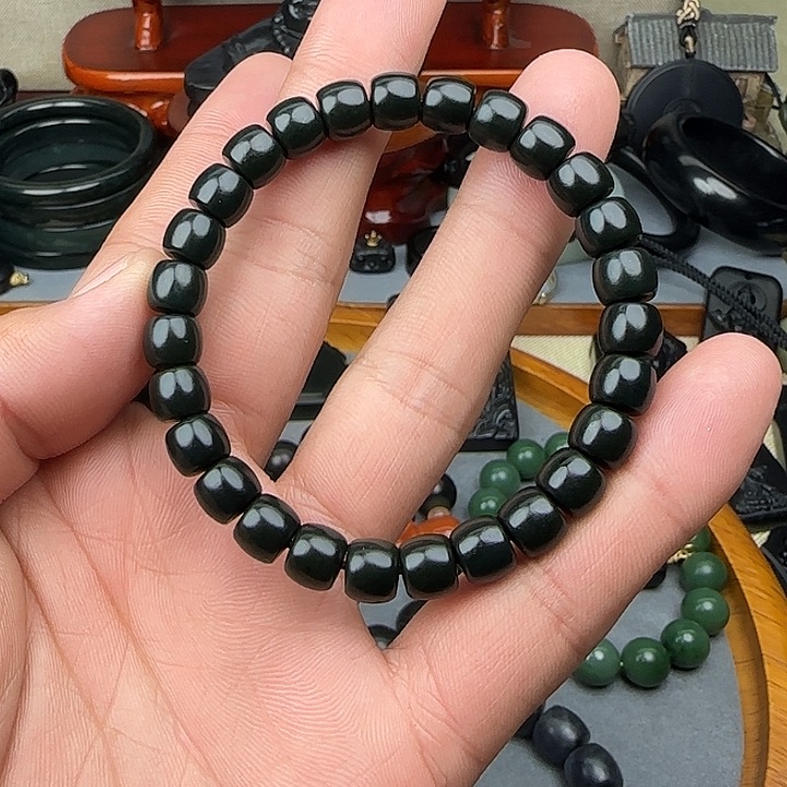 和田玉（青玉）颈饰未镶嵌卡8精工直切