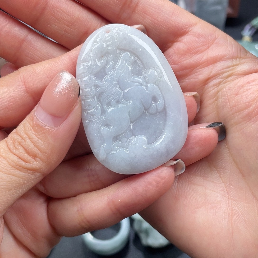 翡翠未镶嵌颈饰翡翠