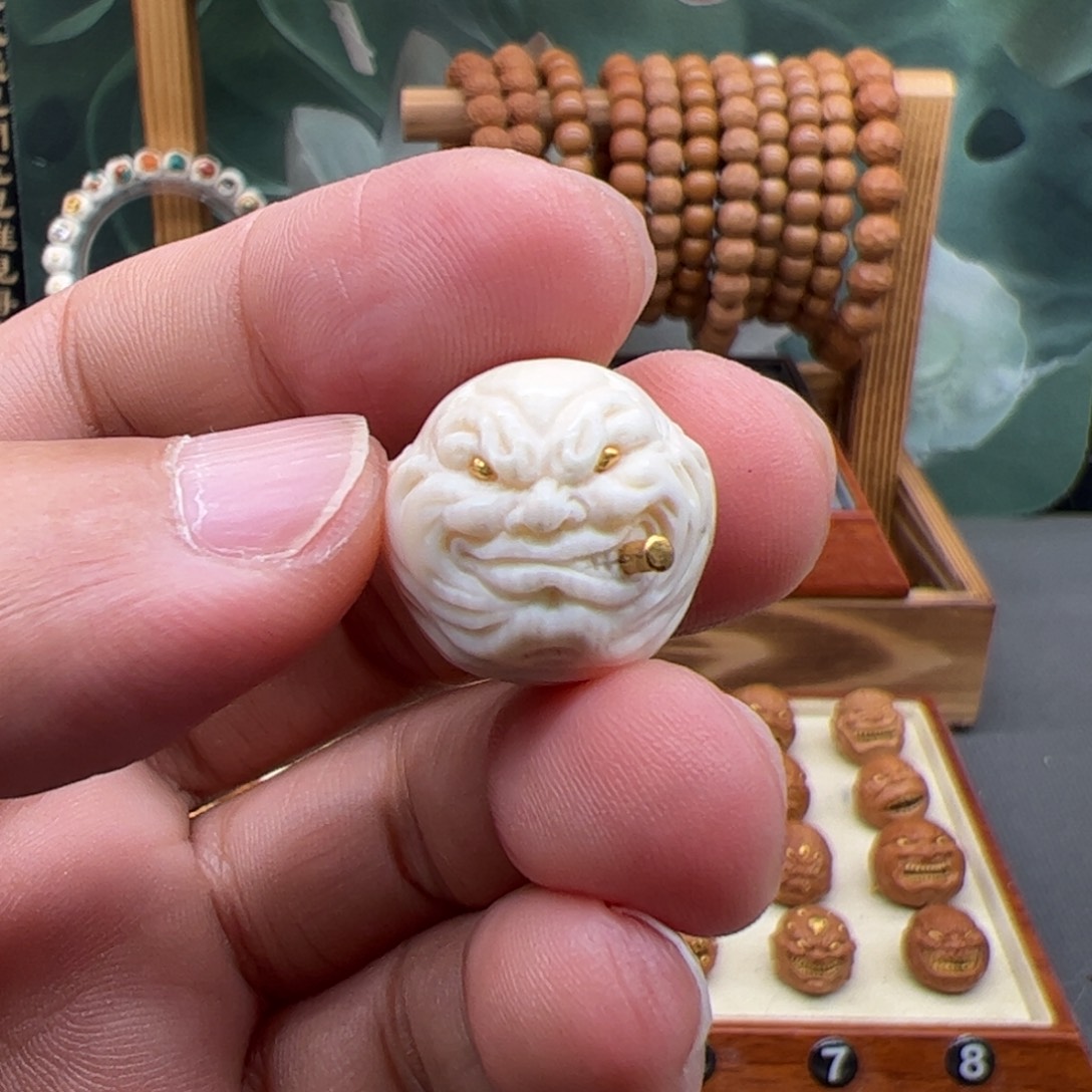 吊坠猴头核桃烟鬼