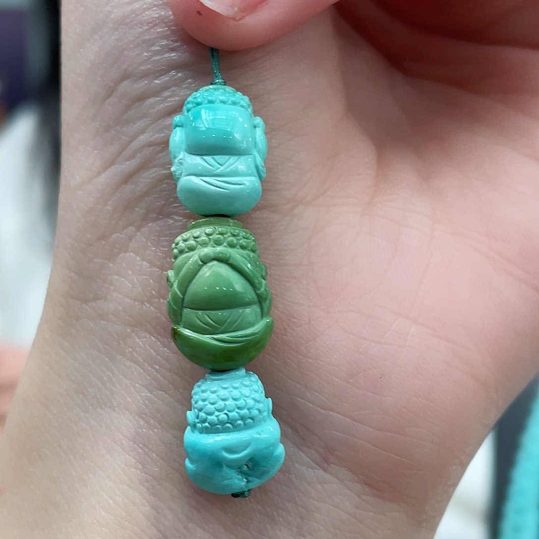 绿松石颈饰未镶嵌