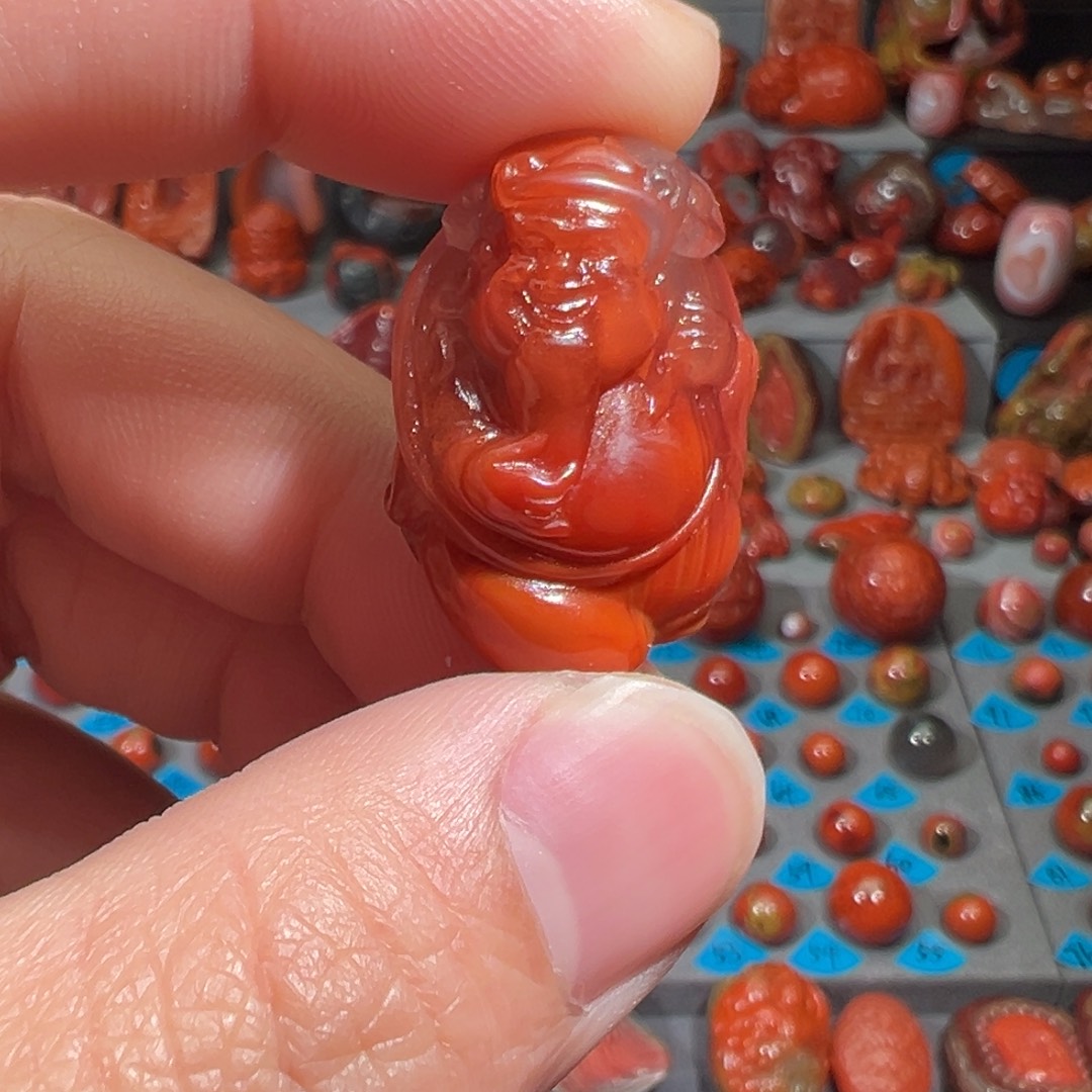 南红玛瑙未镶嵌财神