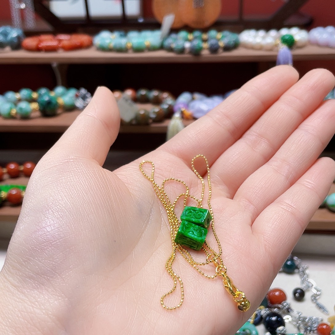 佑***佑翡翠未镶嵌手链饰品