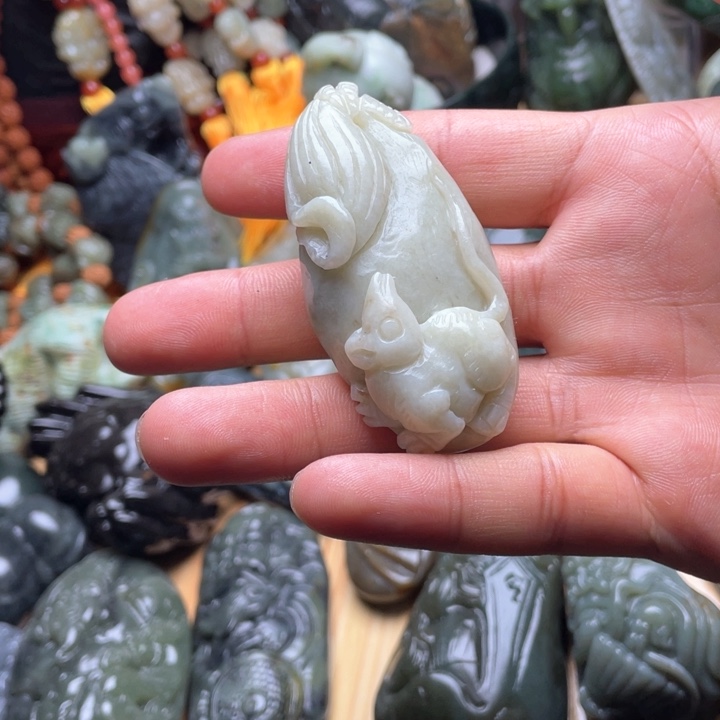 和田玉未镶嵌挂件