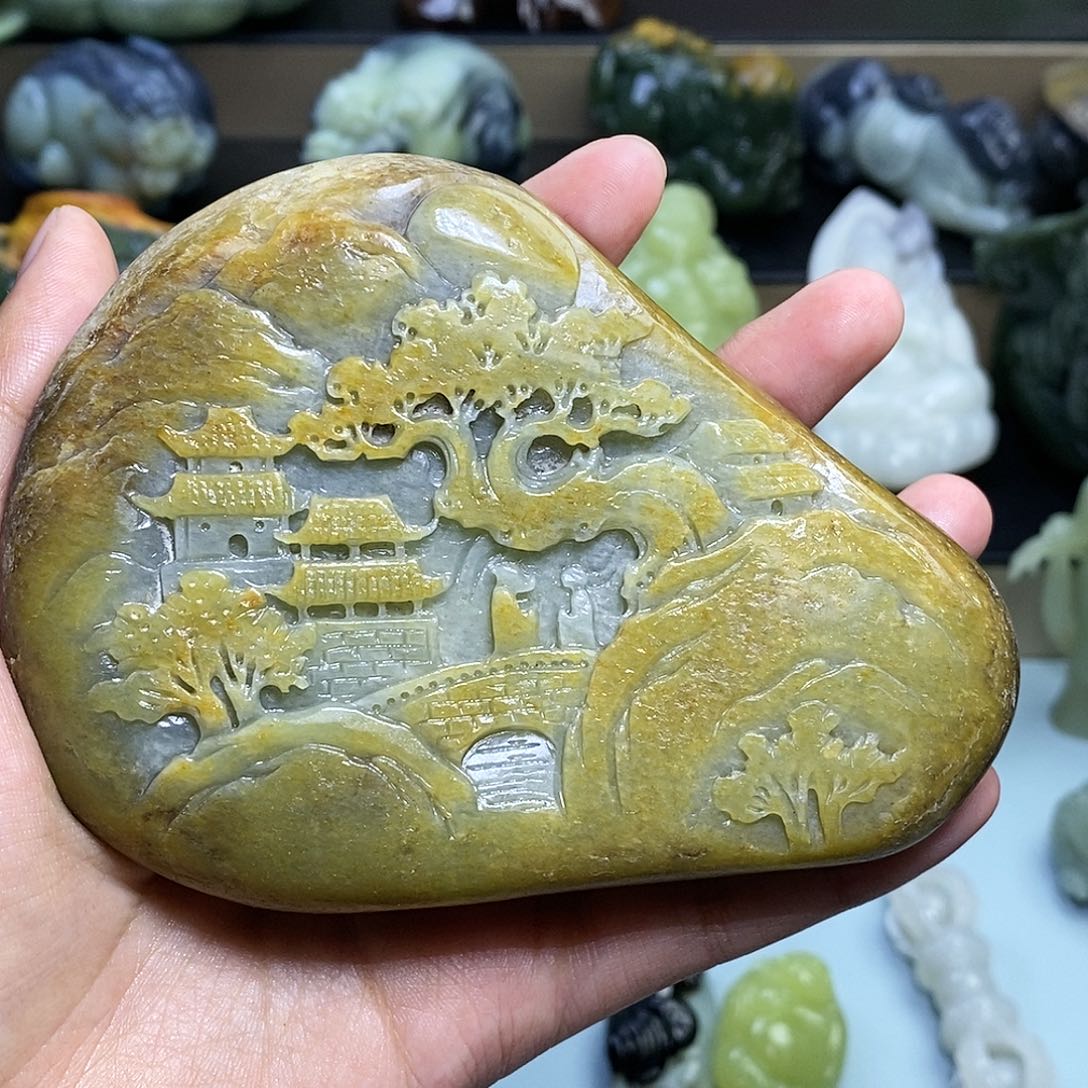 颈饰未镶嵌和田玉瘦***王