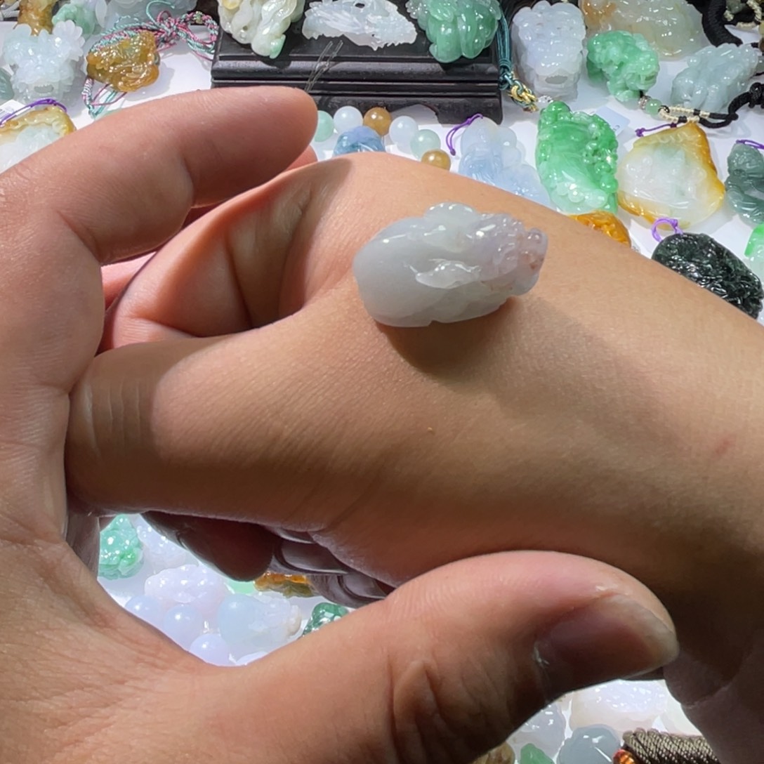 翡翠颈饰未镶嵌天然