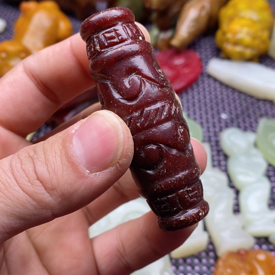 蛇纹石玉颈饰未镶嵌