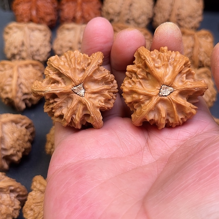 文玩核桃吊坠我想要