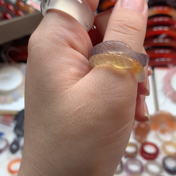 玛瑙/玉髓手链未镶嵌。****べ