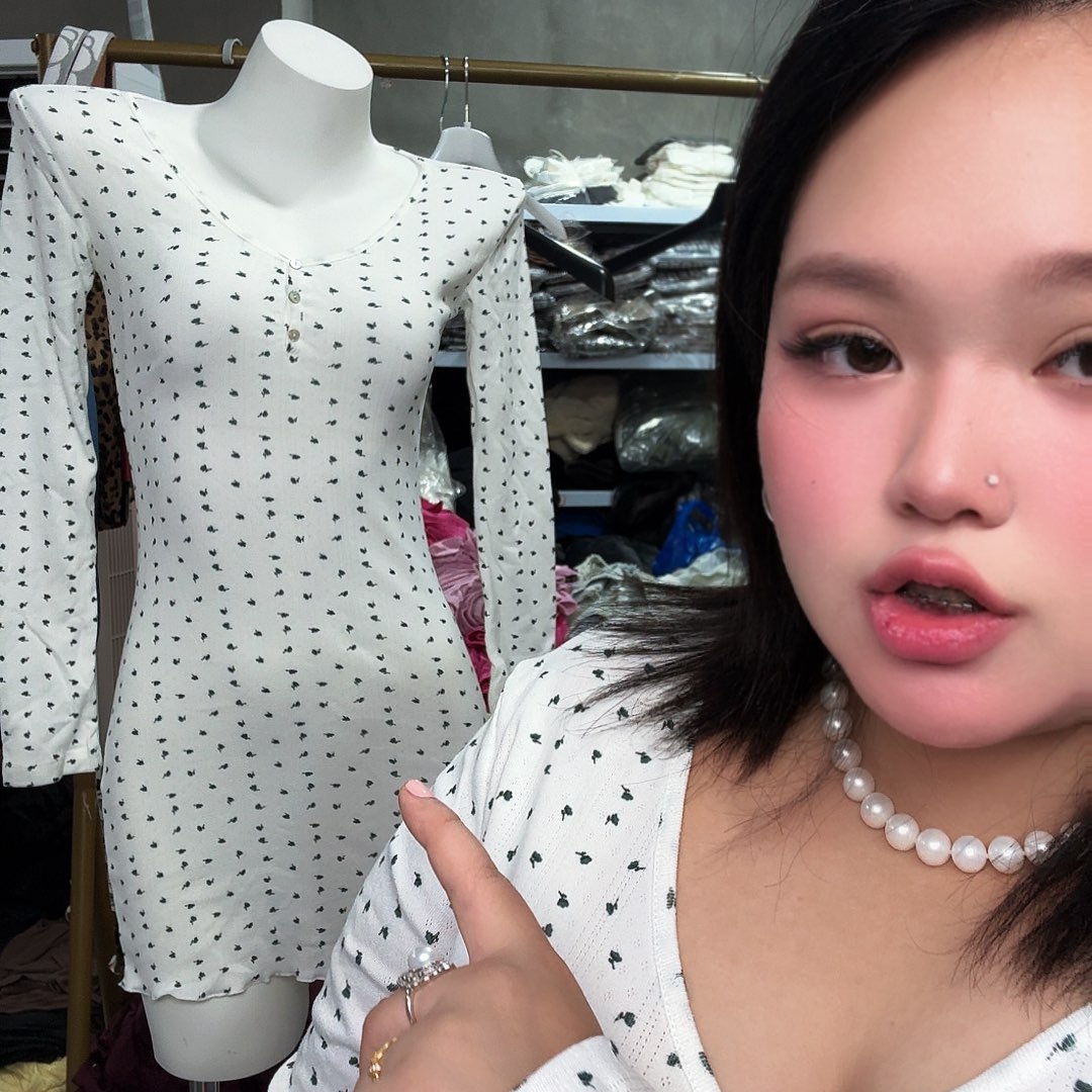 白色波点短款包臀裙xs