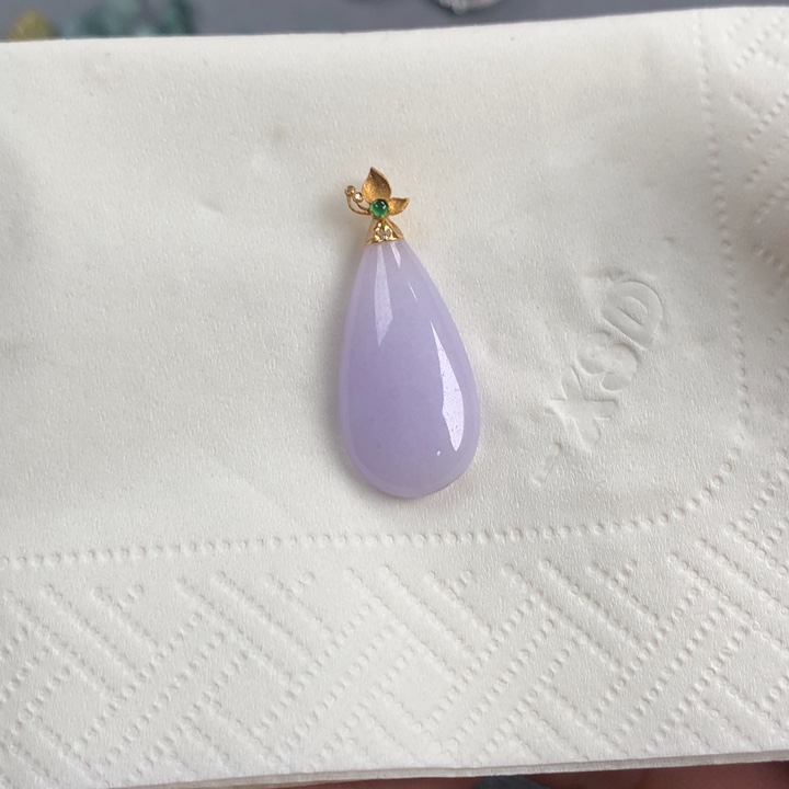 翡翠颈饰18K金镶嵌水滴