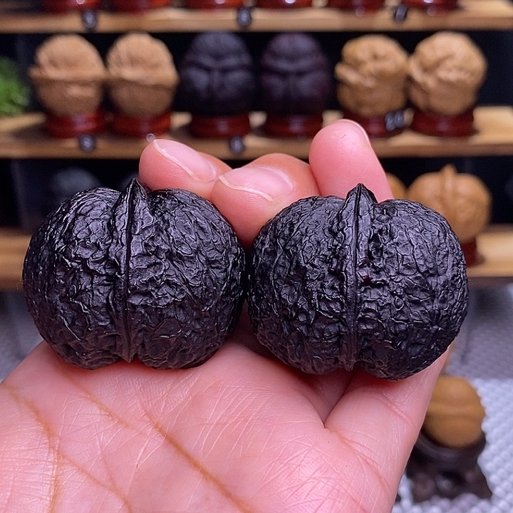 文玩核桃吊坠泰伦元宝14