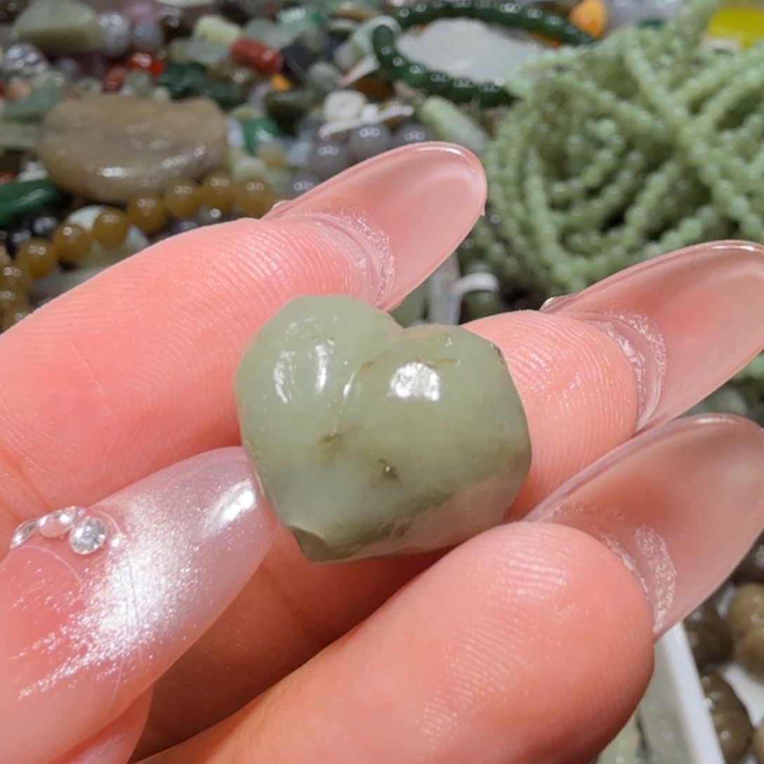 和田玉未镶嵌珠宝半成品