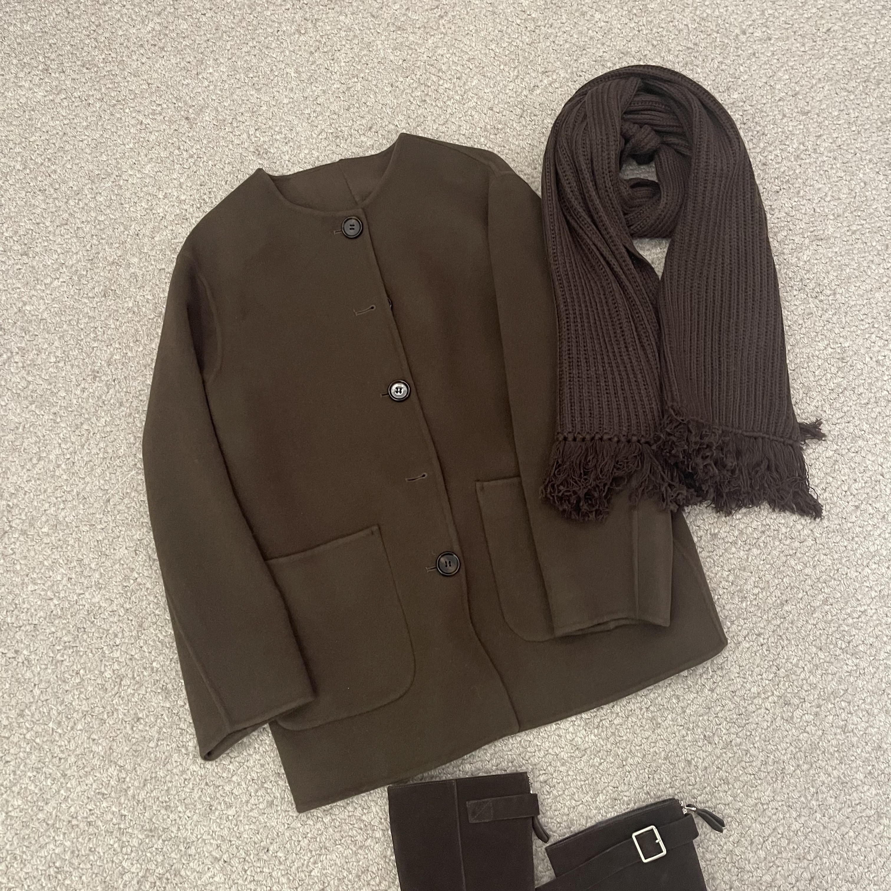 新款纯色简约长袖休闲带围巾单排扣毛呢外套DM201