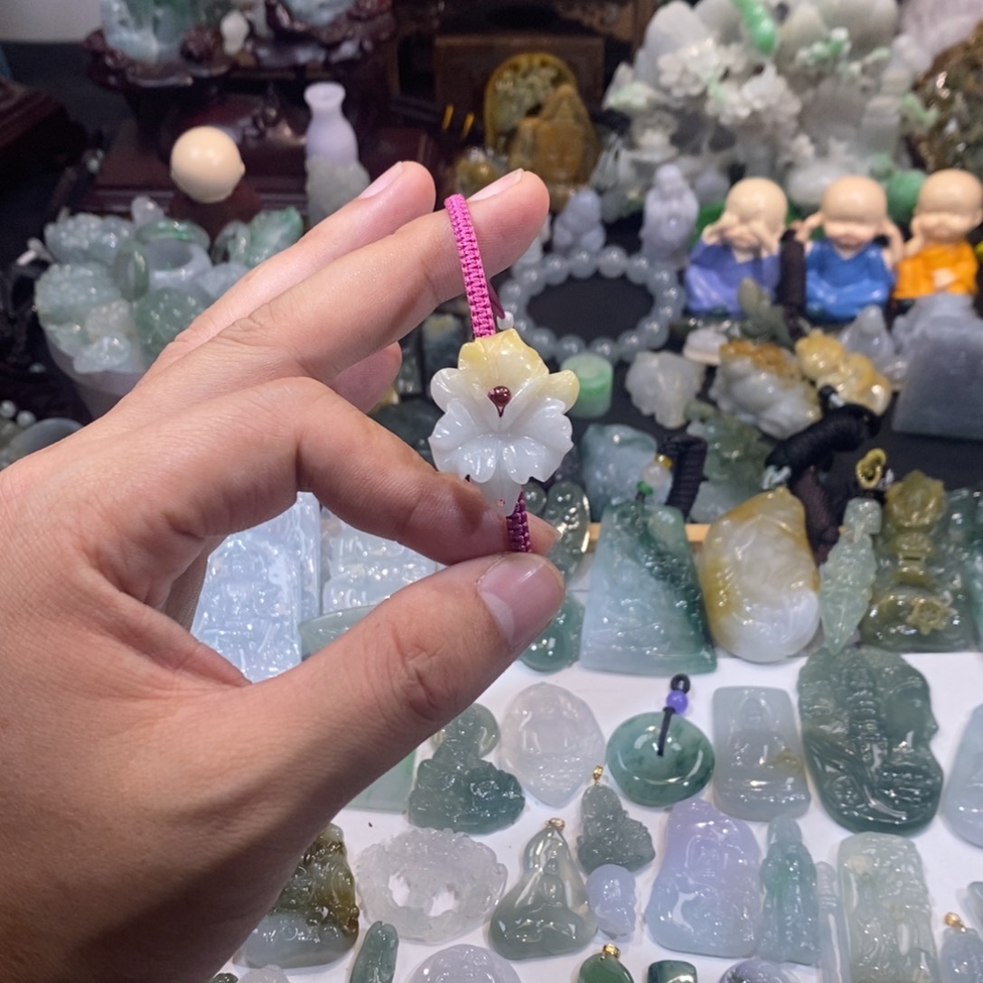 翡翠未镶嵌吊坠(不含链)有钱花