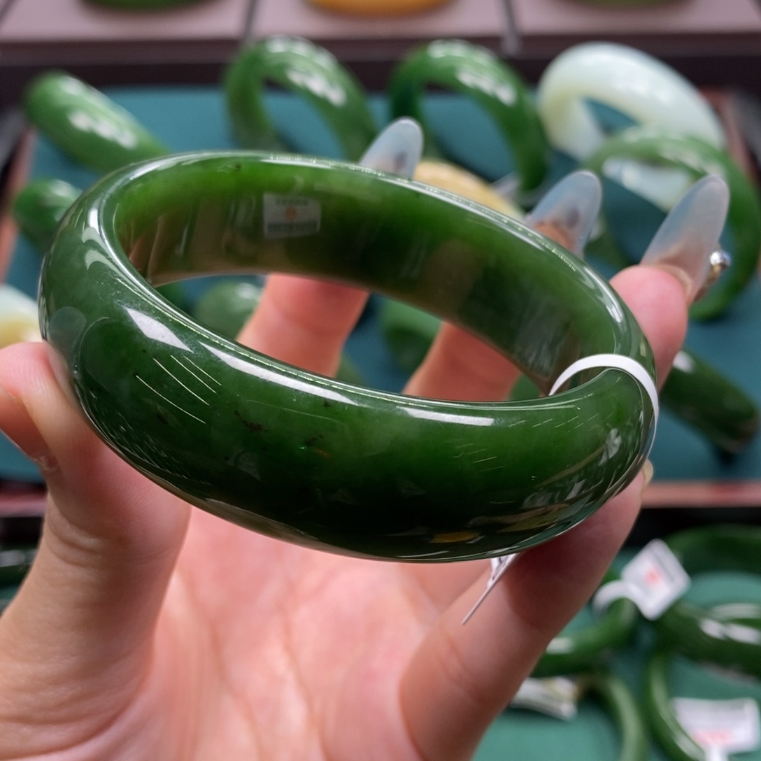 和田玉（碧玉）未镶嵌手镯5758