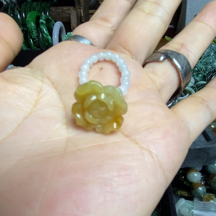 翡翠散珠红翡戒指一个福利不退不换