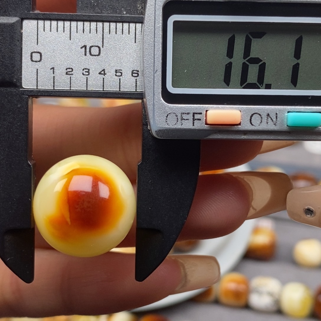 未镶嵌琥珀戒指圆珠