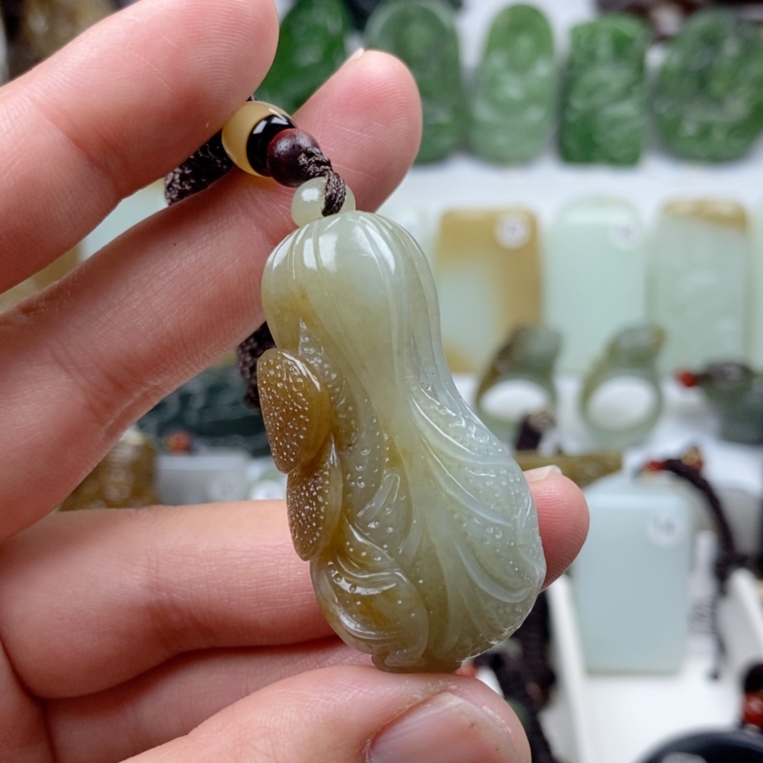 和田玉（糖玉）颈饰未镶嵌