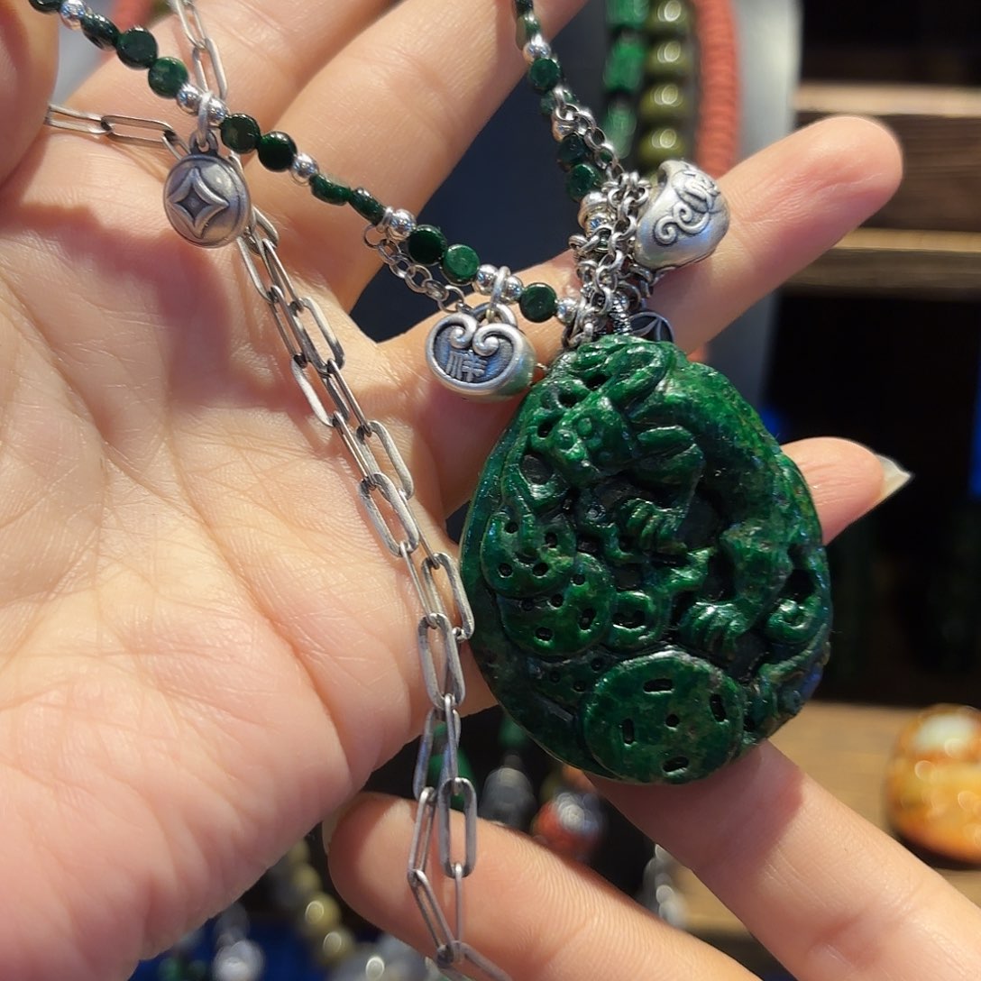 翡翠颈饰未镶嵌原创