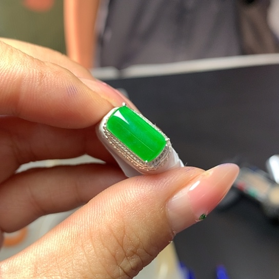 定制翡翠未镶嵌缅甸天然翡翠