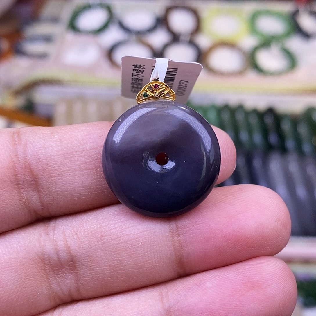 颈饰未镶嵌和田玉烟紫老矿料冰底浓紫半山水金镶平安扣