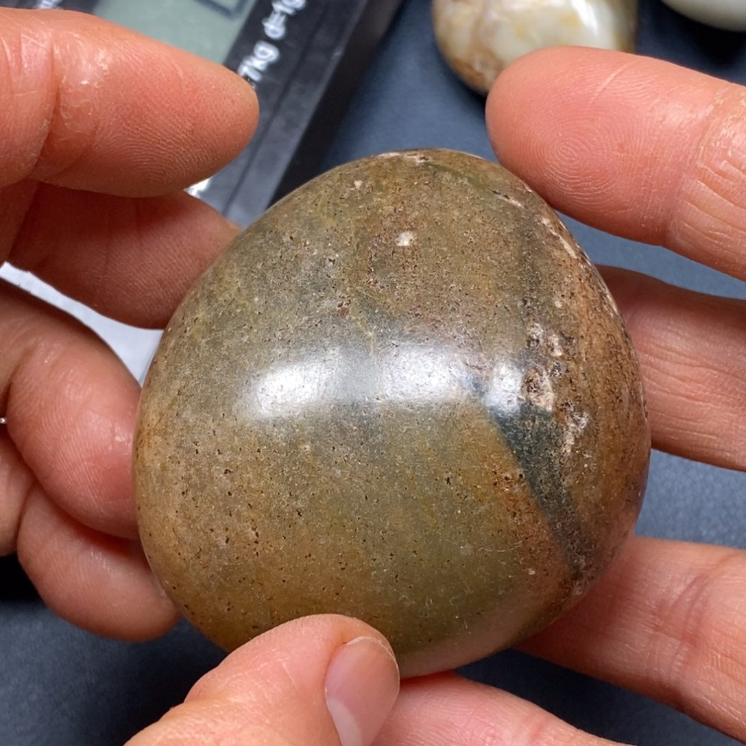 和田玉未镶嵌车挂