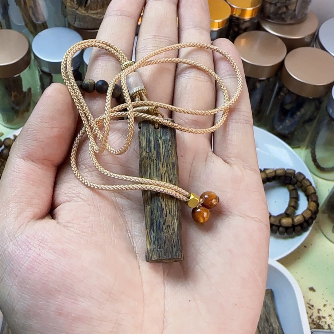 沉香沉香碎屑奇楠沉香碎2.8克左右