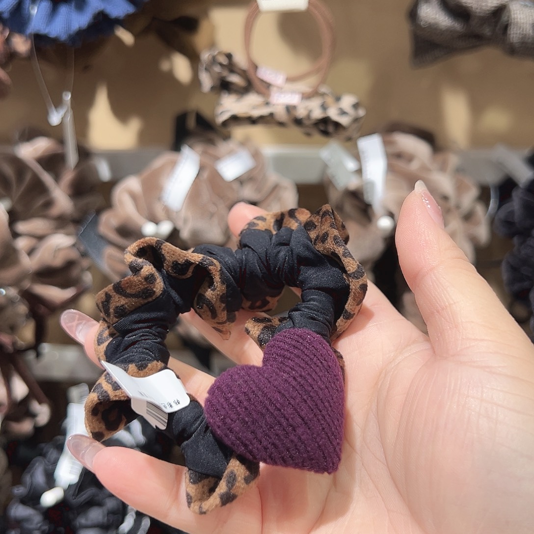 非金属紫色爱心豹纹面膜圈