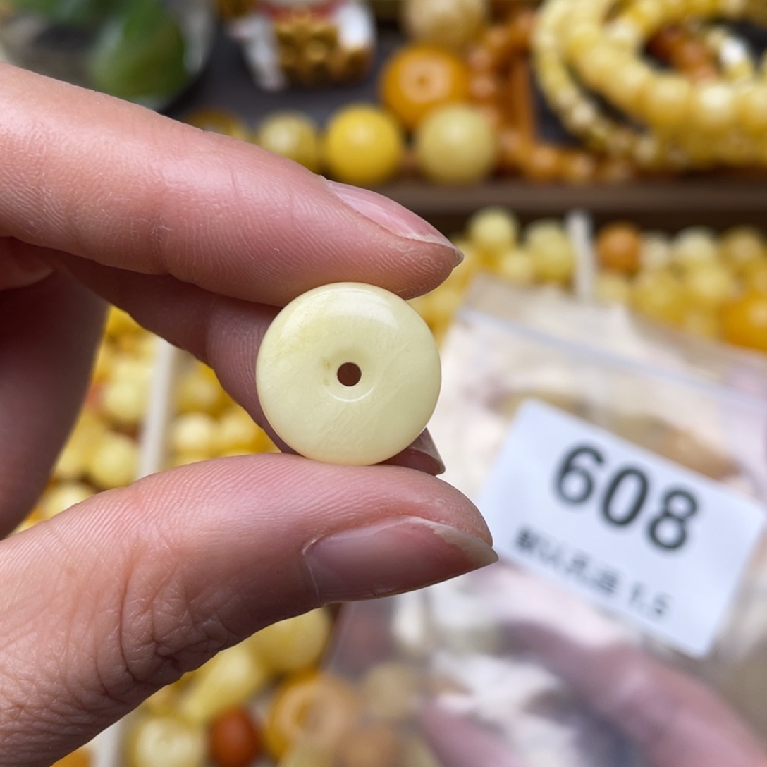 蜜蜡珠宝奇石未镶嵌粉点16.2