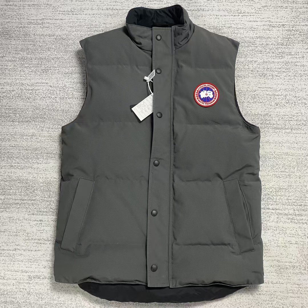 99新 CANADA GOOSE 加拿大鹅 S 石墨灰色经典款马甲背心羽绒服
