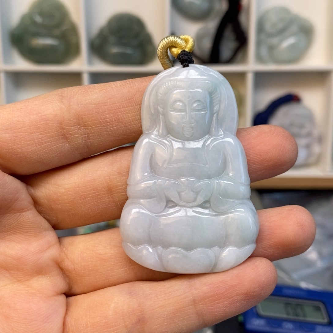 翡翠颈饰未镶嵌观音